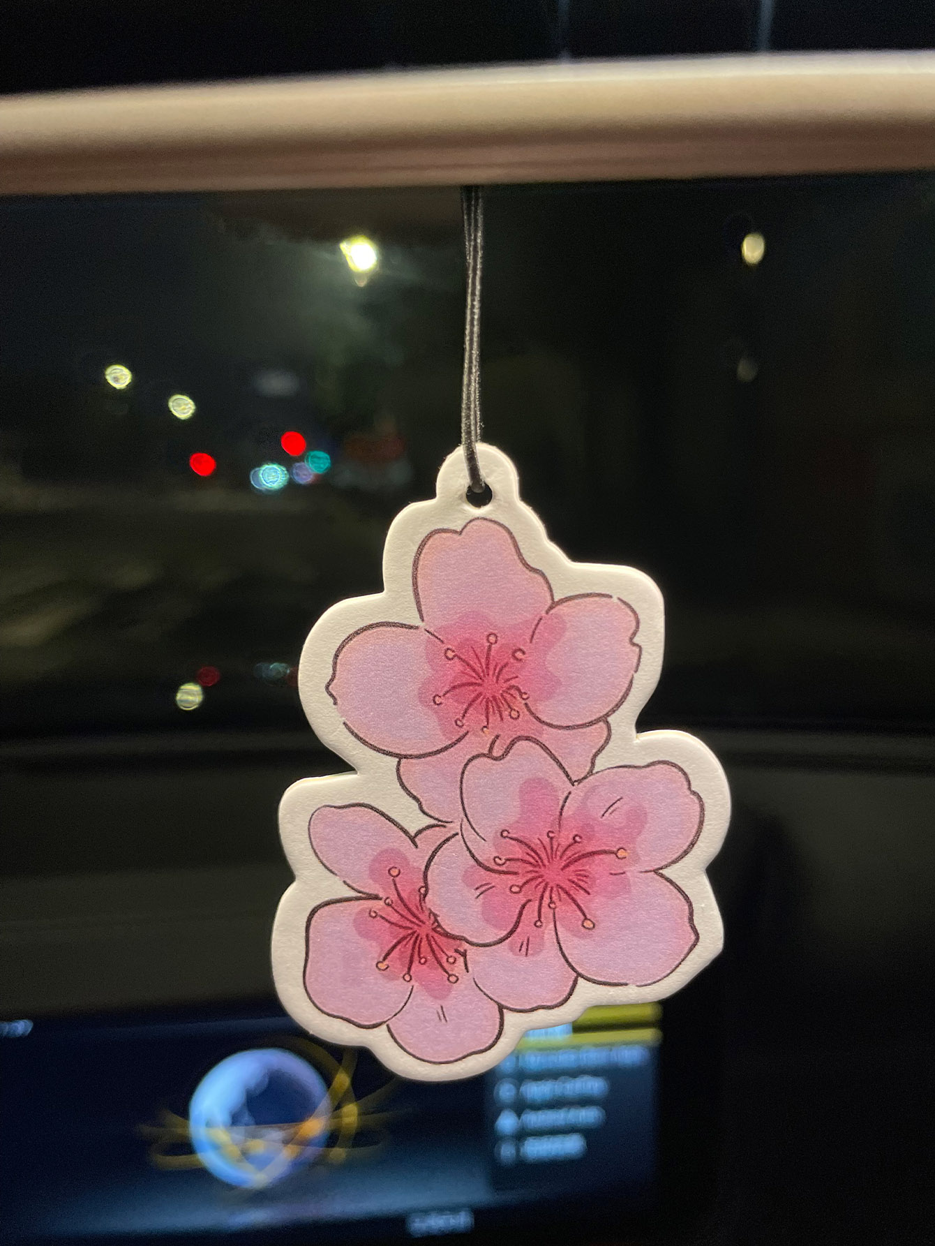 น้ำหอมปรับอากาศในรถยนต์กลิ่นซา - Home Fragrance Logo บทวิจารณ์และราคา